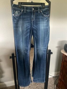Silver Jeans Women's medium Blue Boot Cut Jeans